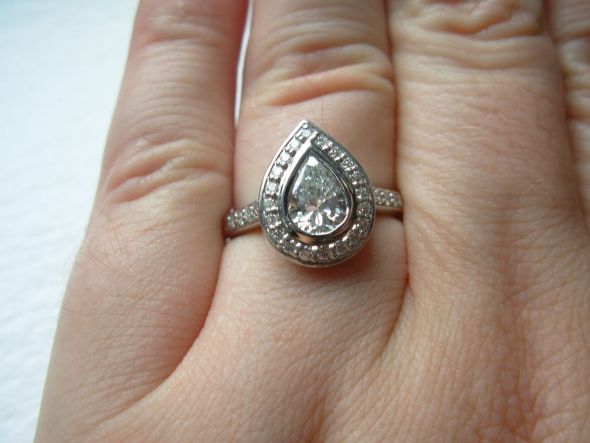What is the total diamond carat weight of your e-ring? (diamond only) :  wedding carat size total carat weight DSCN1153
