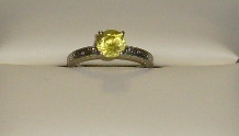 Anyone else have an heirloom engagement ring? :  wedding Sunny 1