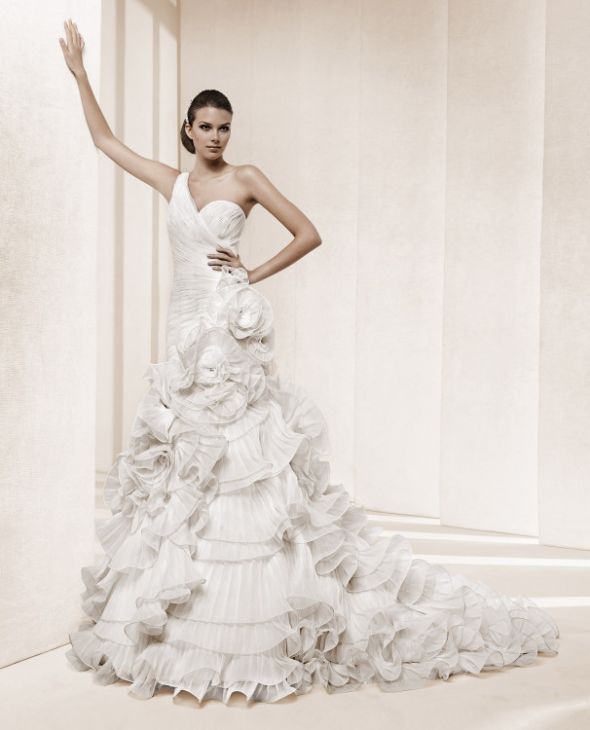Need HELP deciding on a dress.... :  wedding dress help choosing wedding dress wedding gown choose pick vote Dan F