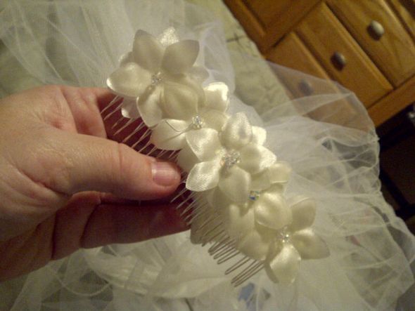 Help! Does this veil comb match the look/feel of my dress? :  wedding veil comb match look and feel of my dress not sure mog help MOGs Finished Veil Comb