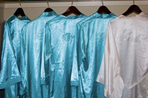 Alright already! You convinved me. My first RECAP. (Pics!) Getting Ready. : wedding GR10