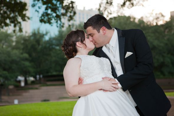 Wedding Pictures Above Your Bed.... or Anywhere Else! :  wedding KristenBrianTTD 31