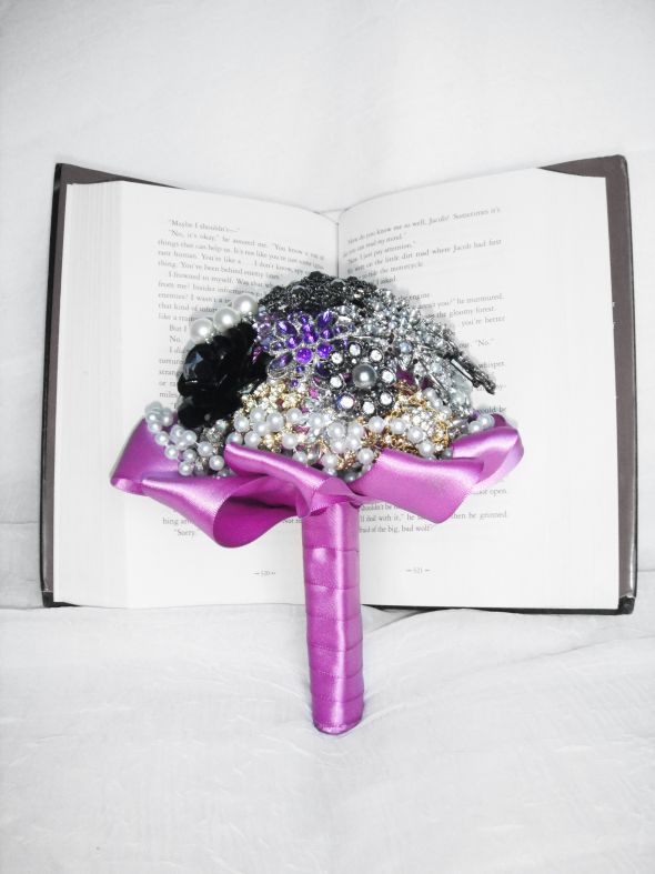 Maid of honnor Brooch Bouquet