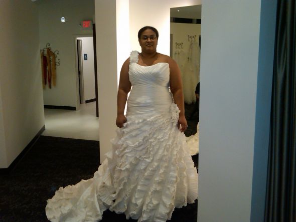 Full-figured...mermaid/trumpet/fit & flare? YES!! : wedding Maggie Sorrento Front