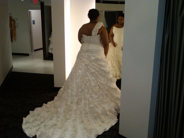 Full-figured...mermaid/trumpet/fit & flare? YES!! : wedding Maggie Sorrento Back