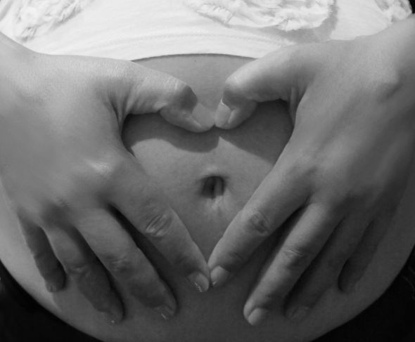 Which Baby Bump Pic for Baby Shower Display?? Please help me decide! : ) : wedding BW7crop