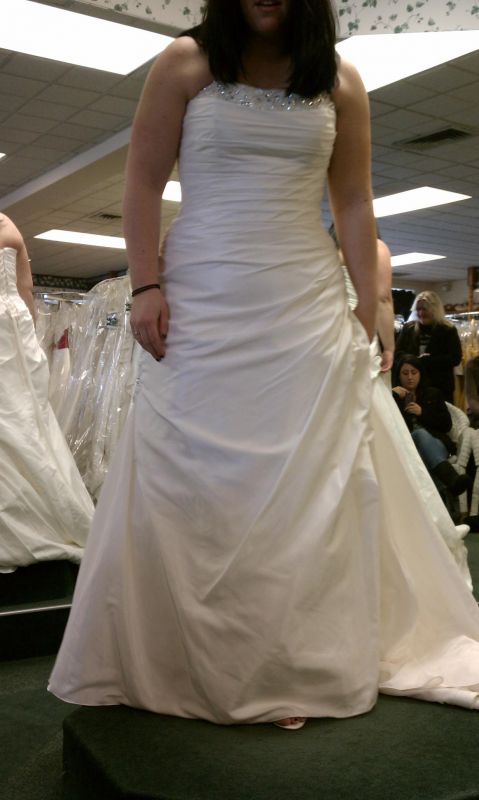 Should I add black beading?? : wedding alfred angelo dress black beading black beading 100MEDIA95IMAG0126