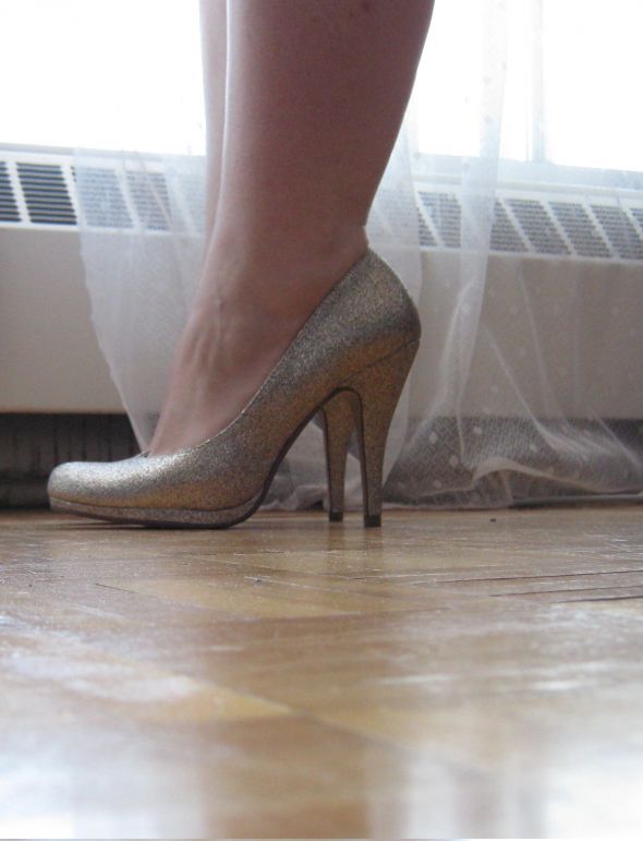 Please post Here are my shoes wedding dress Gold Champagne 