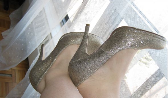 Just Bought My Wedding Shoes!!! :) :  wedding shoes gold sparkle dress wedding highheels IMG 1079