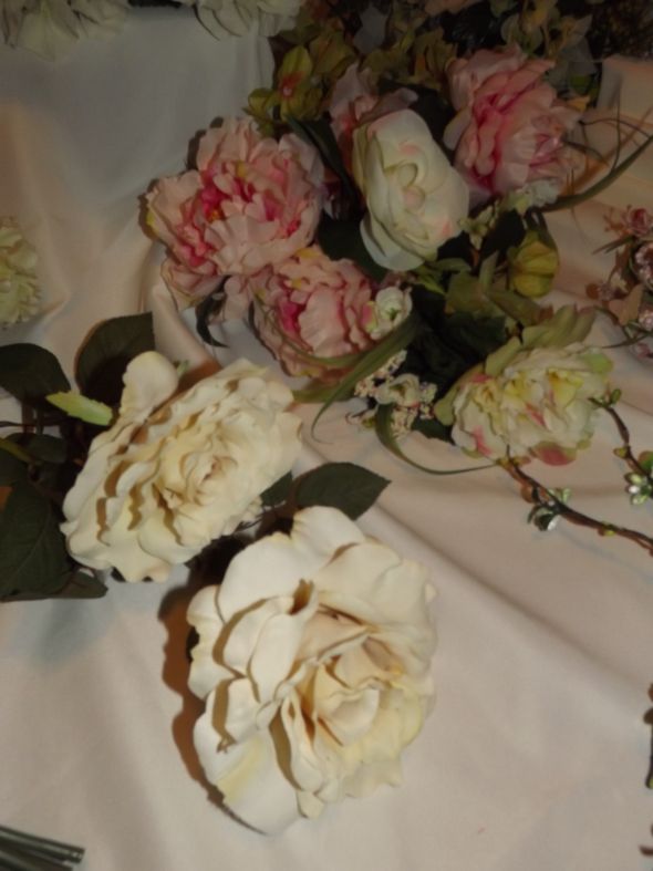 Leftover flowers! :  wedding green pink ivory flowers 019f
