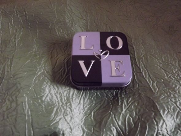 Black/White Love Favor Tins :  wedding black white diy reception 044l