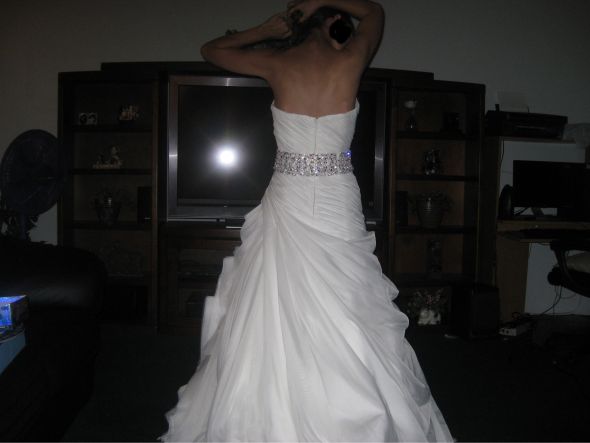 ARGH. Now I'm stuck with 2 dresses & I'm SO torn. (pic heavy) : wedding dress two help IMG 0201