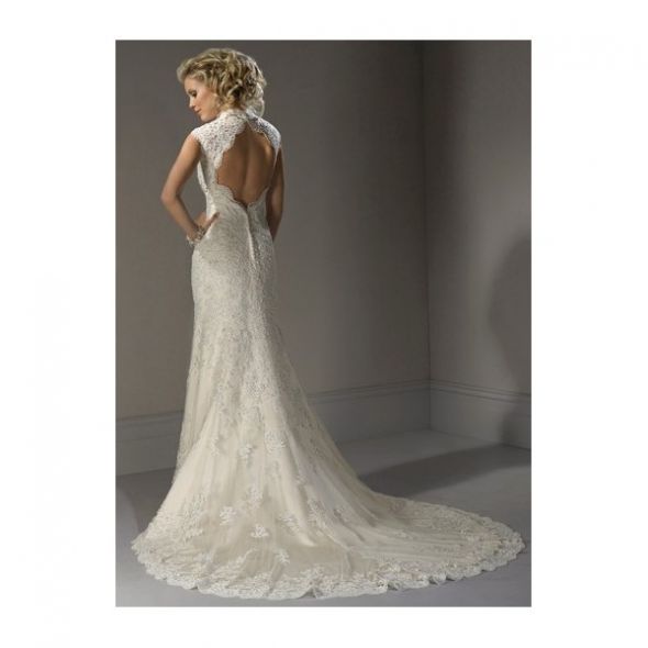 Looking for mermaid or trumpet lace cap sleeves with Keyhole Back wedding 