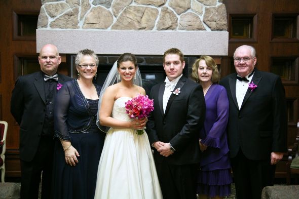 Do the fathers of the bride and groom wear the same colors as the groomsmen? : wedding Sadowsky 1111127548