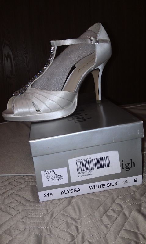 Brianna Leigh Alyssa sizes 8.5 and 9! BEAUTIFUL! :  wedding wedding shoes shoes heels brianna leigh size 85 size 9 dress IMAG0202