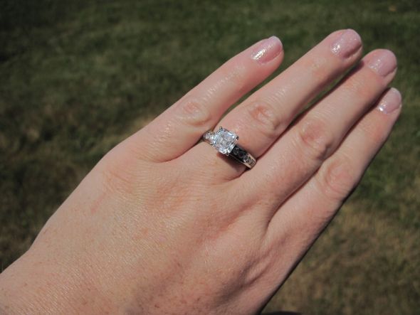 Asha Diamond e-ring pictures please! : wedding asha engagement simulant ring pictures Picture 1420