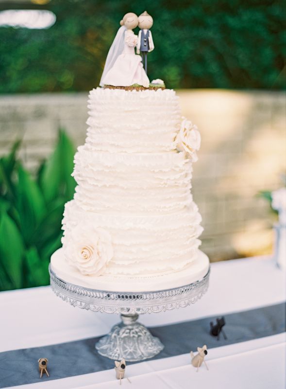 ruffle wedding cake