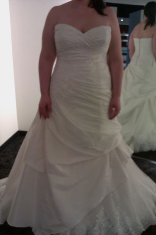 Buying a dress when the sample you tried on was way too small... :  wedding dress full figured IMAG0353