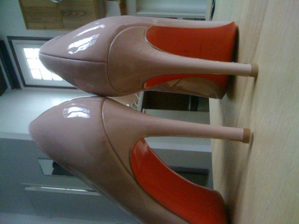 Why hello, red soles! Show me your Louboutins! :  wedding christian louboutin louboutin red sole shoes Cls