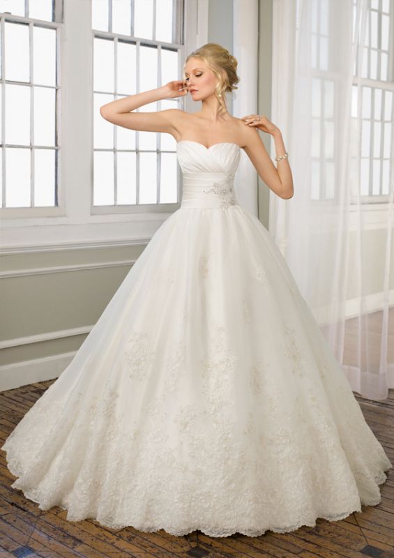 Can anyone name this dress? :  wedding wedding dress gown designer 1657 112774