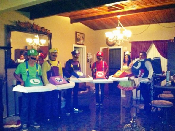 Halloween in the Hive! :  wedding features 300145 2190759977500 1502132552 31978704 136055114 N WB Halloween Contest :  wedding wb contests 300145 2190759977500 1502132552 31978704 136055114 N 