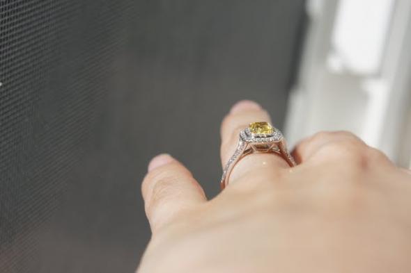 My Ering - I call her SUNSHINE!! YAY!! :D :  wedding yellow diamond ring engagement ring tiffanys 1 canary DSC00510