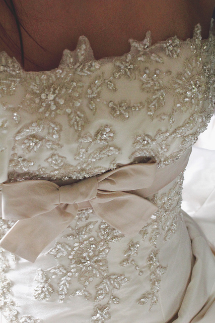 Dresses with heavy beading AND a corset... pictures? :  wedding Tabret3