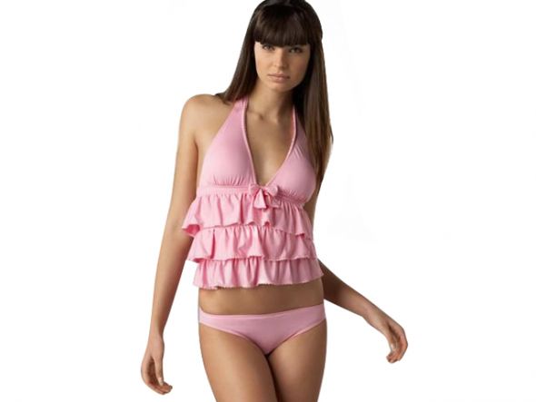 How modest are you in your clothing? :  wedding Temp 095545