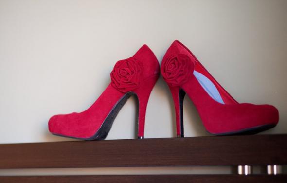 Wedding Shoes Photos :  wedding red shoes Shoes2