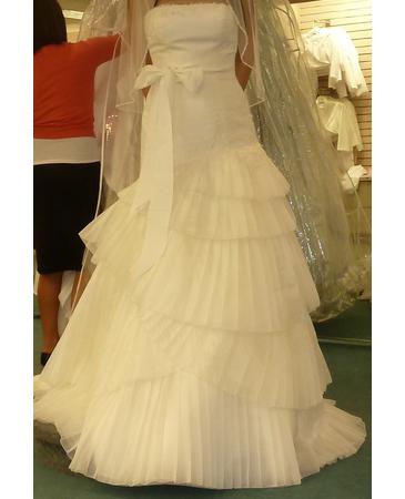 Fab dress with flowy ruffled skirt pics NEEDED. Im looking for the perfect one! :  wedding dress dresses ruffles flowy gown My Dress With Ivory Tie