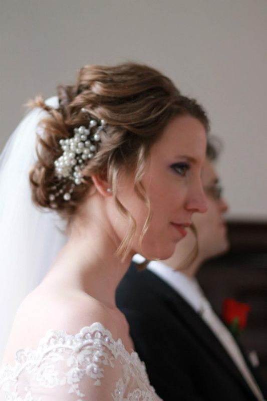 Please show me your VEILS or other HAIR ACCESSORIES! :  wedding veil headband comb pins hair accessories 432309 10100152113930476 121503448 45802545 209225079 N
