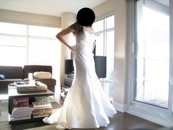 Never altered, never worn, Coren Moore Chloe size 8 : wedding coren moore chloe mermaid dotted tulle size 8 white dress Old Dress 0211