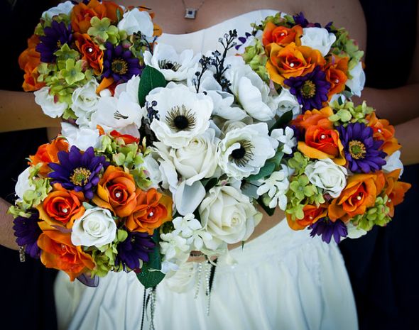 Married Bees, What was your favorite-least expensive thing you bought? :  wedding diy flowers wedding day Wedding Photos   26