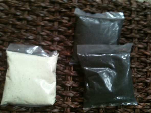 1 1lb bag of Ivory Sparkle Sand 2 1lb bags of Black Sparkle Sand 3 