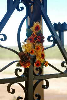 Our $3000 rustic wedding, very pic heavy. Pro recap :  wedding rustic recap budget diy Knetig002