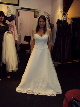 Dress fitting disaster! :  wedding wedding dress fitting disaster DSC01137