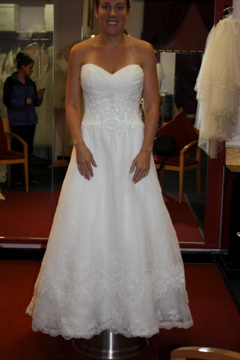 Dress fitting disaster! :  wedding wedding dress fitting disaster My Dress