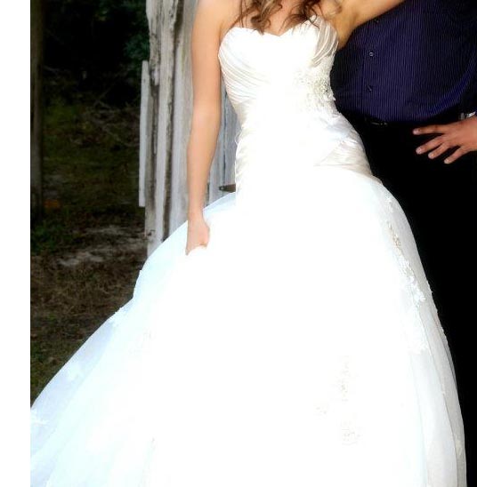 Maggie Sottero Isadora Size 4 for Sa