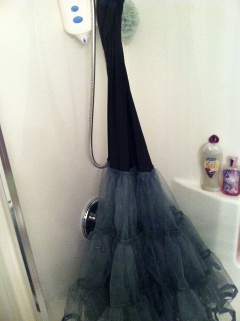 Dyed my polyester crinoline! :o