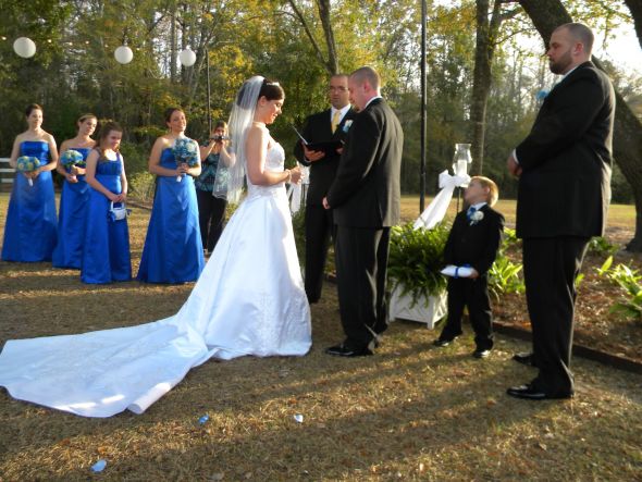 11/13/11 recap non-pro pics...$7,000 budget (pic heavy) :  wedding recap budget royal blue south carolina non pro pics barn wedding diy 194706 2694340564219 1427715202 33016328 1047838187 O