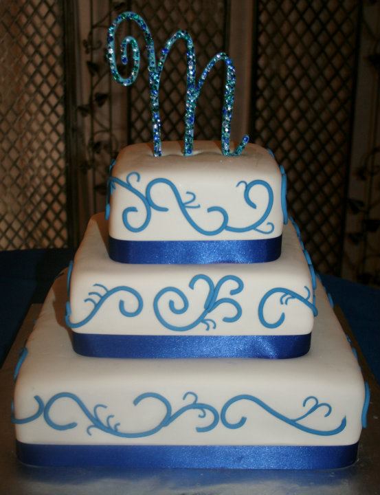 11/13/11 recap non-pro pics...$7,000 budget (pic heavy) :  wedding recap budget royal blue south carolina non pro pics barn wedding diy 316061 307406212622384 113851995311141 1176908 2046501239 N