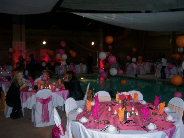 Anyone having a pink and orange wedding?! :  wedding Room View1