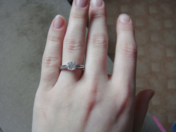 Is my engagement ring too small? =S