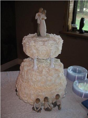 Having your Cake and eating it tooo!! YUM-O! Toppers and cake (pics) : wedding cake topper vanilla chocolate layers kids roses cake wedding cake 314727 2427545369375 1273777045 32959708 676940100 N