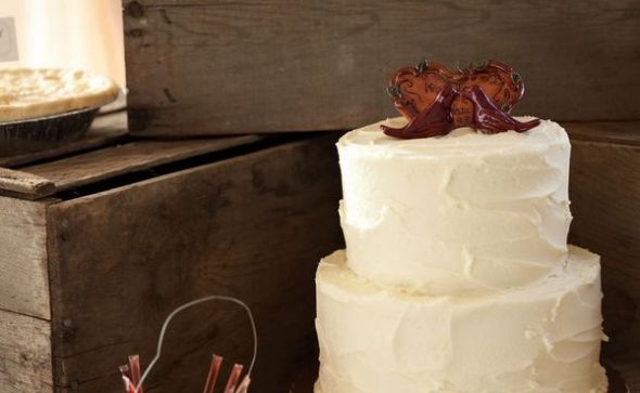Post Your Buttercream Frosted Cakes! (Inspiration pics also welcome) :  wedding cake wedding buttercream purple Ibb 1293511375