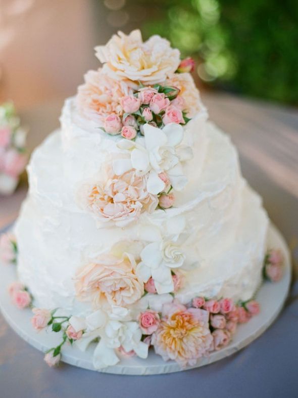 Post Your Buttercream Frosted Cakes! (Inspiration pics also welcome) :  wedding cake wedding buttercream purple Ibb 1295279793