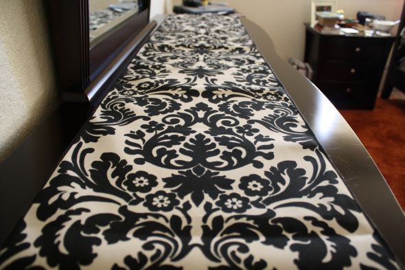 Damask table runners :  wedding damask runner table linen black white ivory inspiration ceremony reception IMG 6125