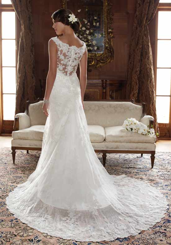 Which dress is better for my body type? :  wedding dress which lace cinderella alfred angelo Casablanca 2004 BACK