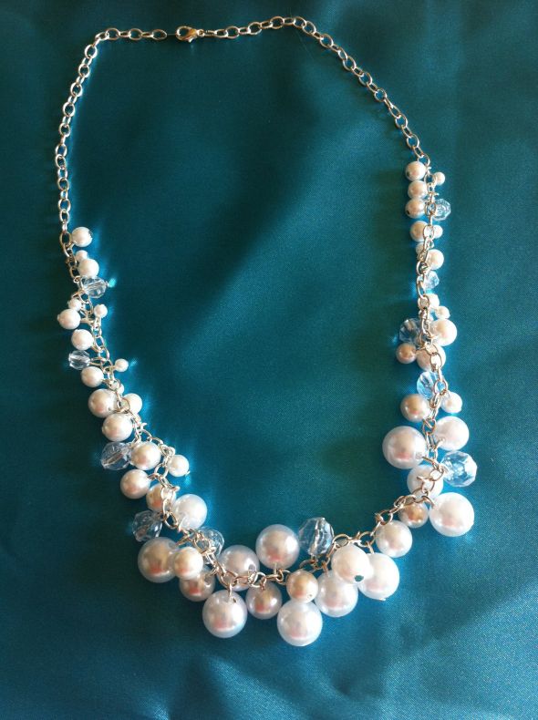 Pearl cluster necklace