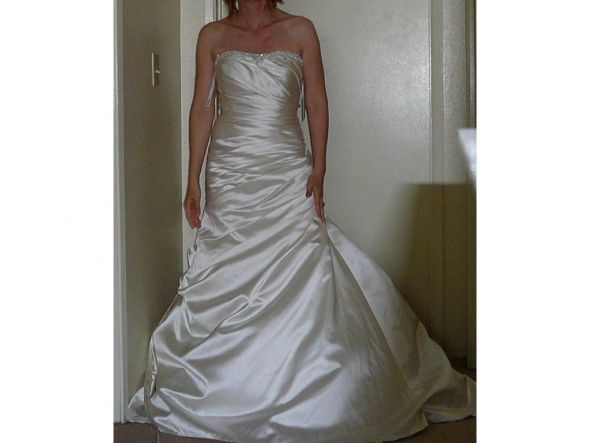 Did you have an all-satin or all-silk wedding dress?  Please post it! :  wedding satin silk dress Other A Line Ella Rosa BE69 2010 124818